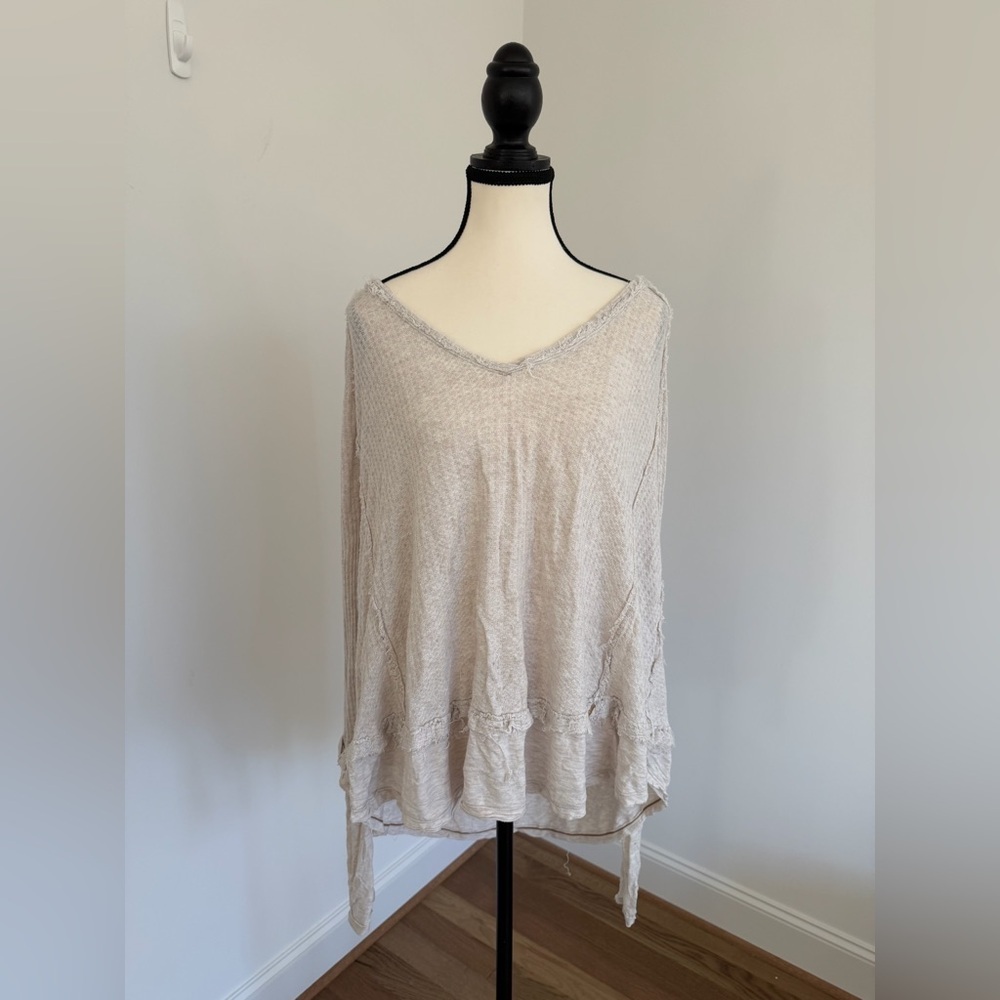 🤍 We The Free - V-Neck Thermal Top – Size XS - Creamy Gray 🤍